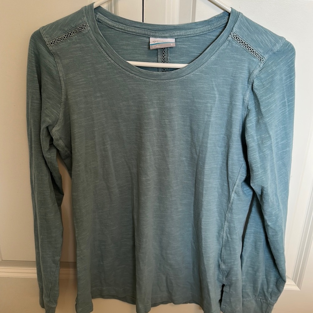 Columbia long sleeve shirt